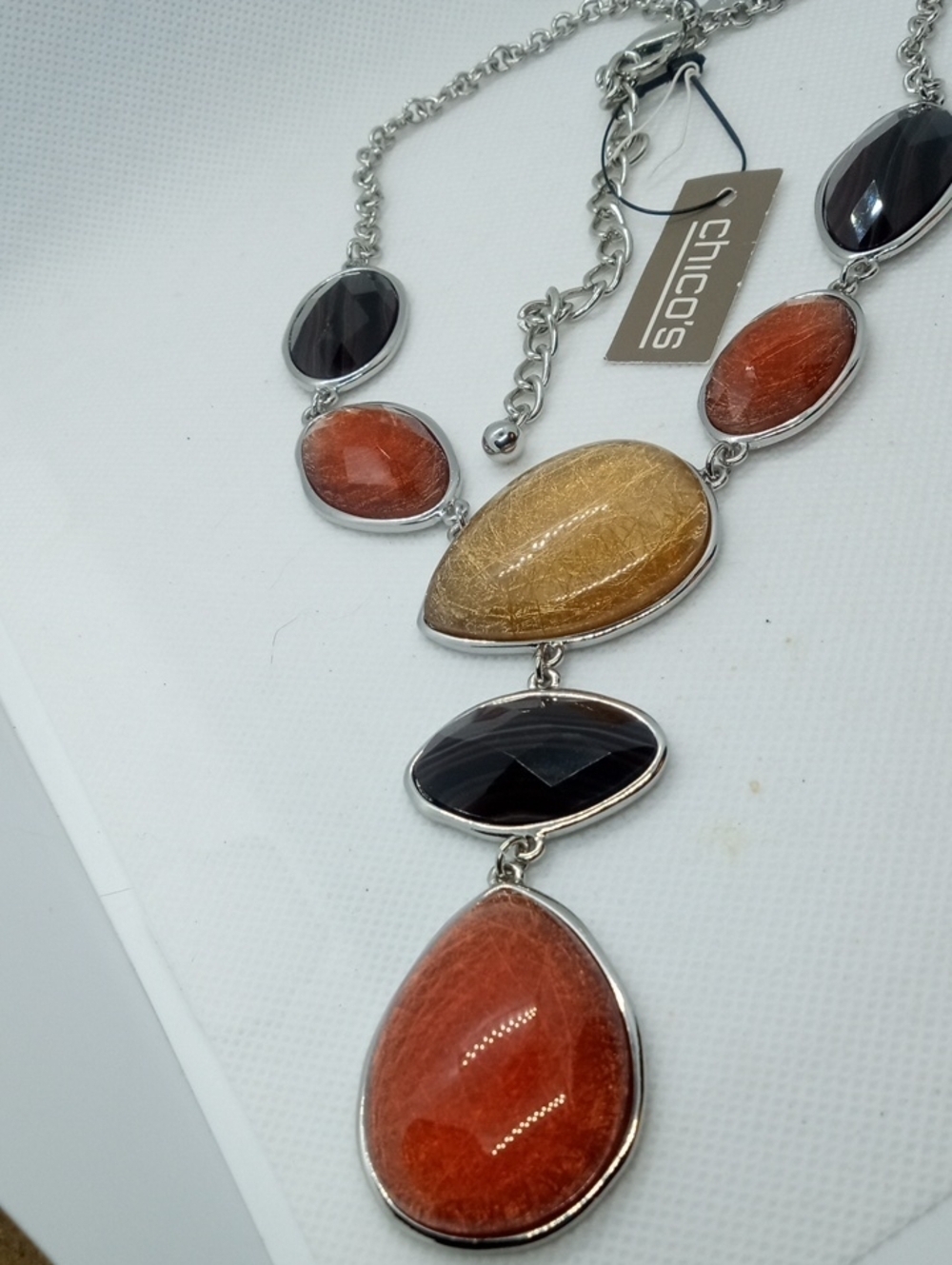 CHICO'S ACRYLIC DROP NECKLACE - Picture 11 of 15